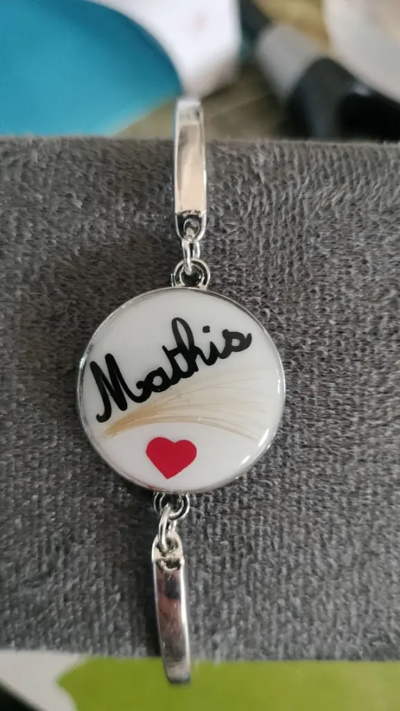 bracelet personnalisé avec cheveux ou lait maternel